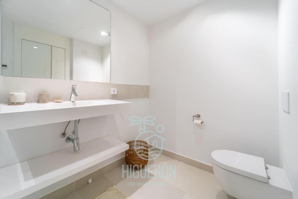 Apartment Higueronrentals Chloe By The Sea