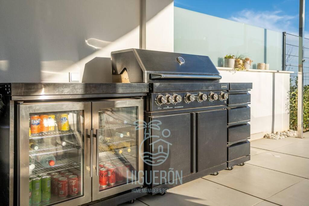 Higueronrentals Chloe By The Sea Apartamento *